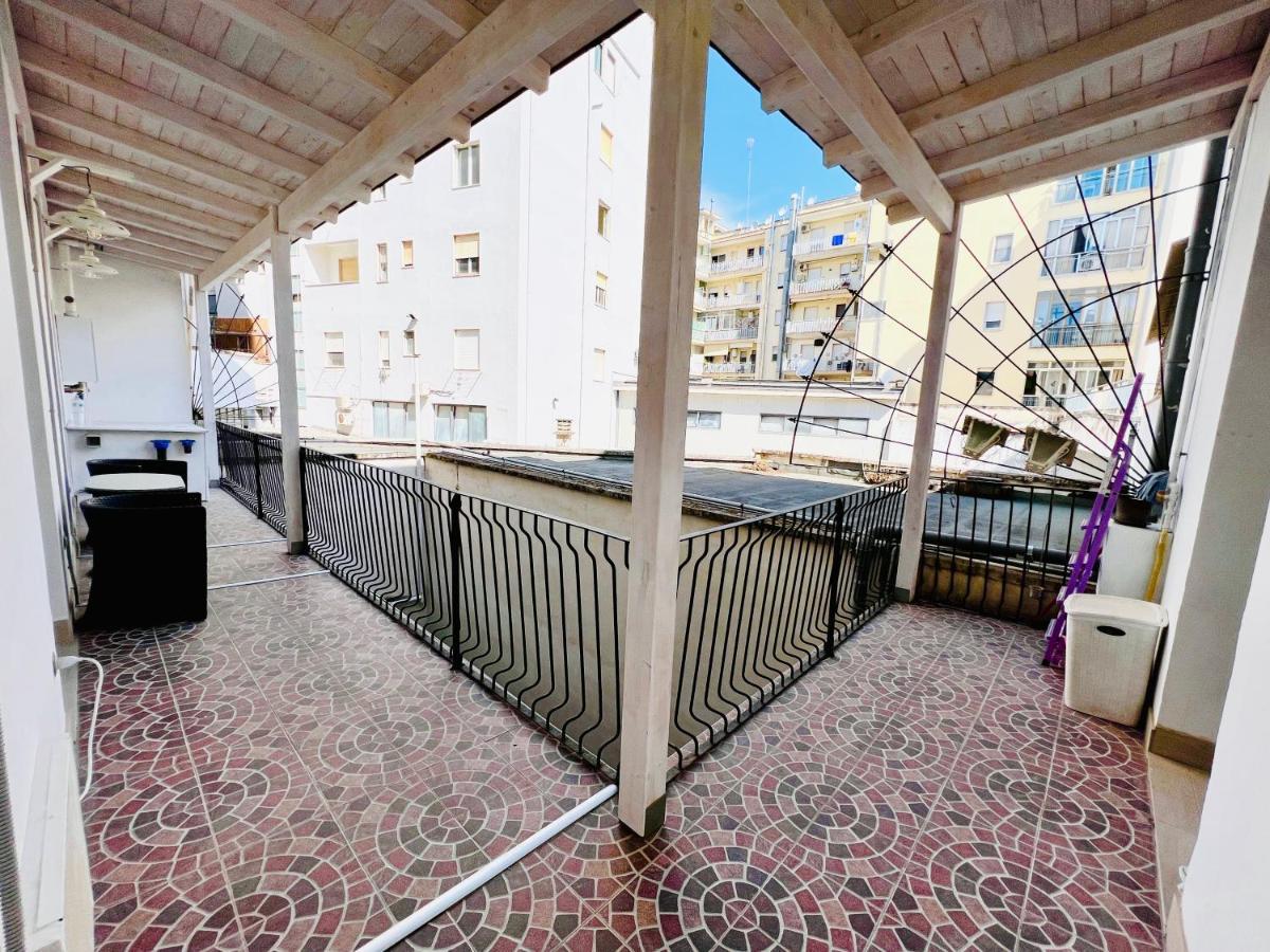 4Cats - Alloggio Incantevole In Centro Apartment เลชเช ภายนอก รูปภาพ
